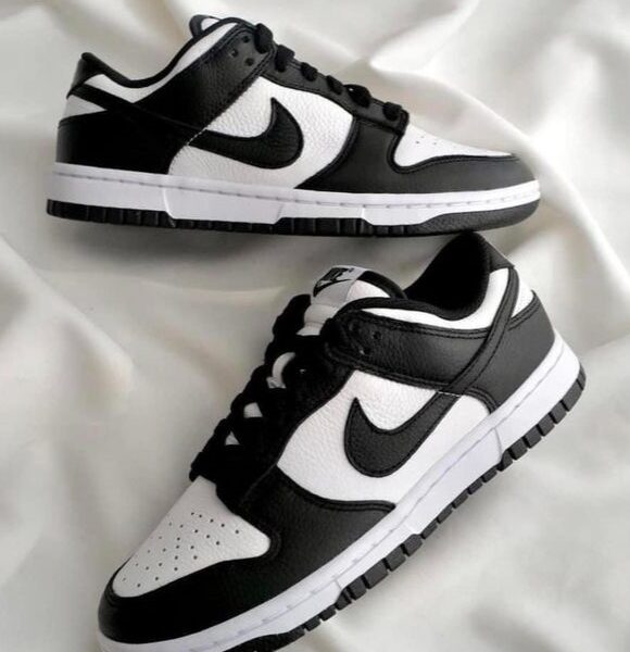 Dunk Low Panda
